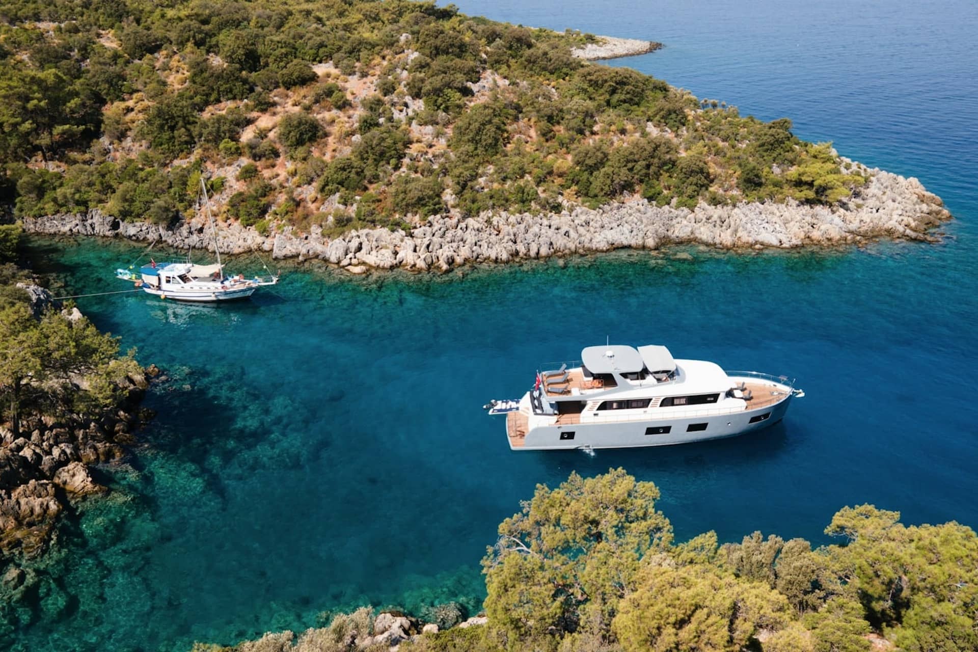 Exploring Last-Minute Mediterranean Cruises: Unforgettable Adventures at Unbeatable Prices